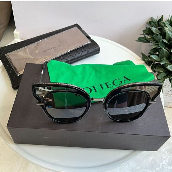 Bottega Veneta new sunglasses box and case BV0094S main image 6